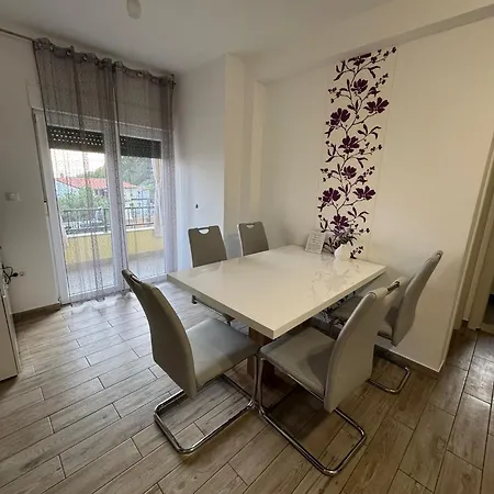 Masa Apartament *