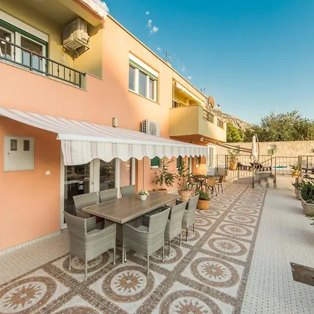 Apartament Masa *