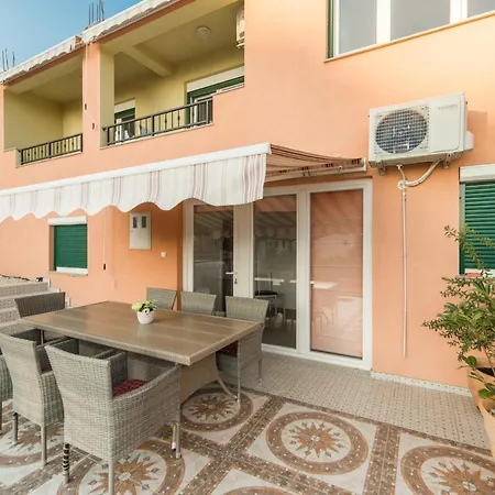 Masa 3* Veliko Brdo (Makarska)