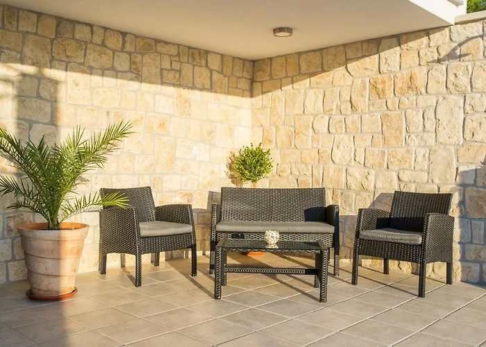 Masa Veliko Brdo (Makarska)