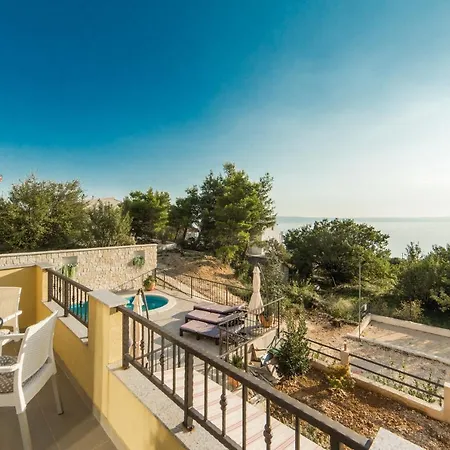 Masa 3* Veliko Brdo (Makarska)