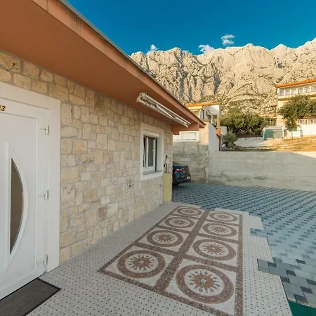 Masa Veliko Brdo (Makarska)