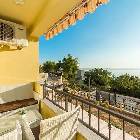 Masa 3* Veliko Brdo (Makarska)